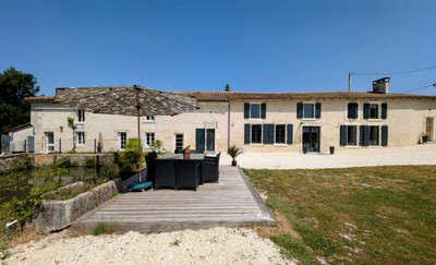 Maison à vendre à Challignac, Charente, Poitou-Charentes, avec Leggett Immobilier