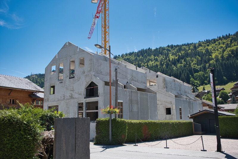 Ski property for sale in Morzine - €1,240,000 - photo 1