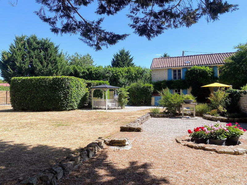 French property for sale in Nanclars, Charente - €394,850 - photo 3