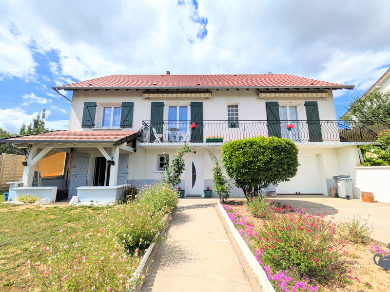 Propriété à vendre à Saint-Yrieix-la-Perche, Haute-Vienne - 237 000 €