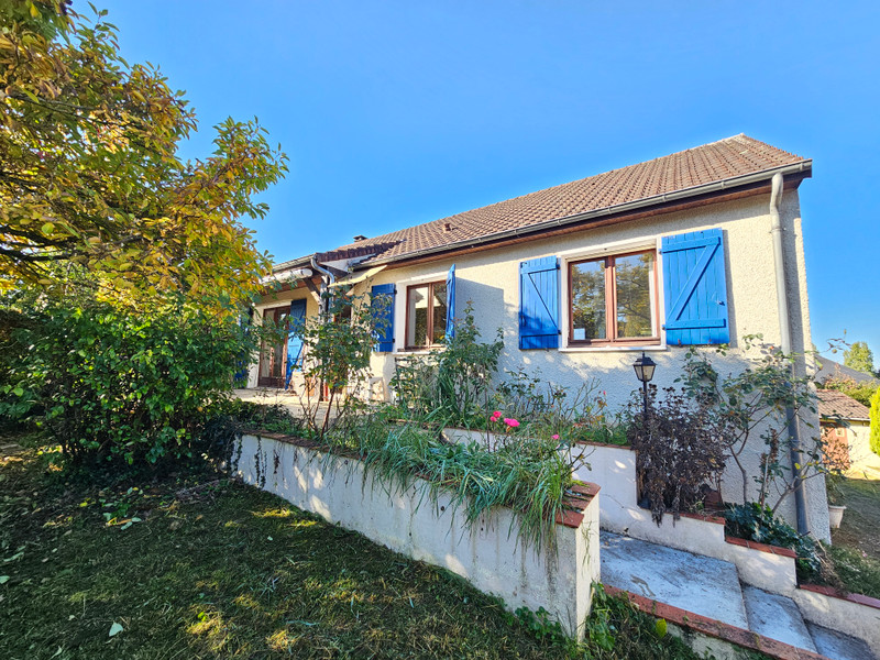 French property for sale in Marzy, Nièvre - €155,000 - photo 0