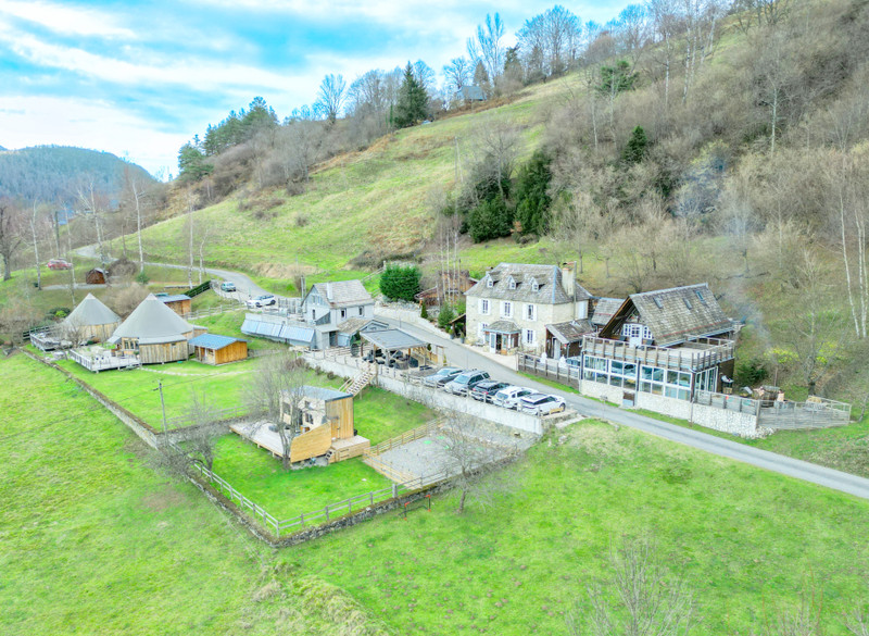 Ski property for sale in Le Mourtis - €1,047,000 - photo 2