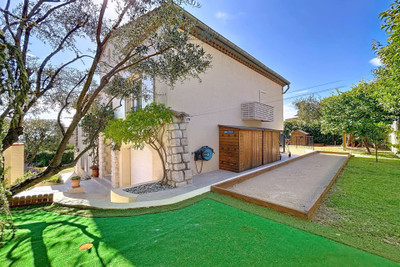 French property for sale in Nice, Alpes-Maritimes - €1,655,000 - photo 2