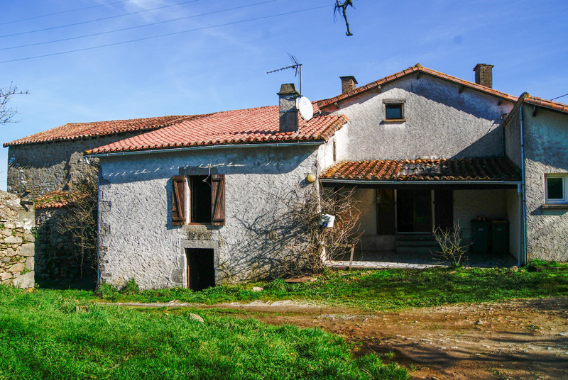 House for sale in SaintAubinleCloud DeuxSèvres 3 bed farm