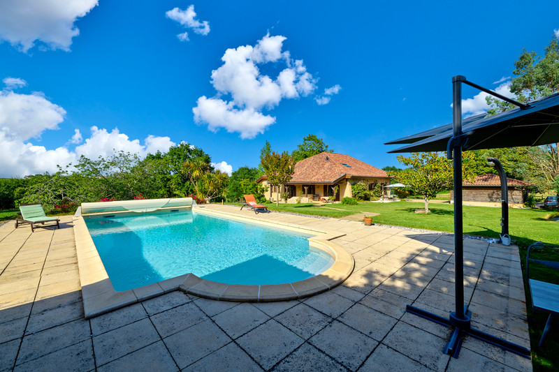French property for sale in Peyrehorade, Landes - €872,000 - photo 1