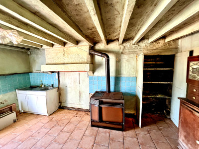 French property for sale in Saint-Léonard-des-Bois, Sarthe - €100,000 - photo 5