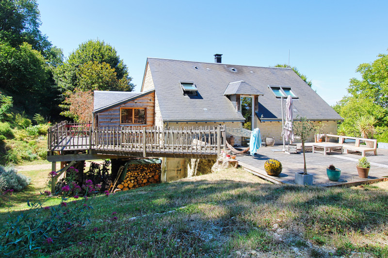 House for sale in Colombiers Vienne Private domain comprising 2