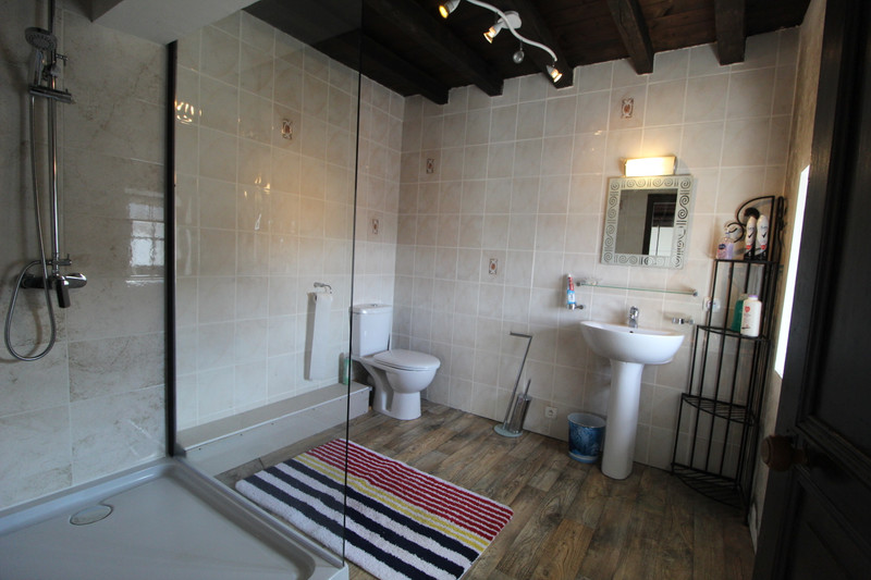 French property for sale in Esse, Charente - €150,000 - photo 7