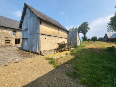 French property for sale in Savigny-le-Vieux, Manche - €250,000 - photo 9