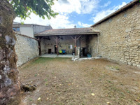 Maison à vendre à Villebois-Lavalette, Charente - 123 000 € - photo 8