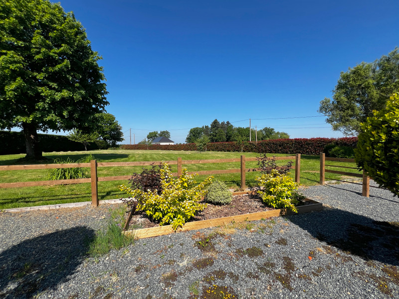French property for sale in Vijon, Indre - €339,200 - photo 2