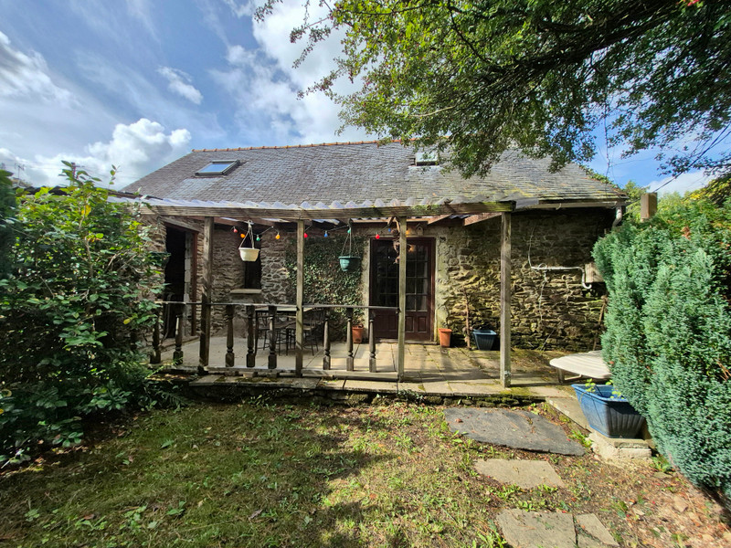 French property for sale in Poullaouen, Finistère - €98,000 - photo 1