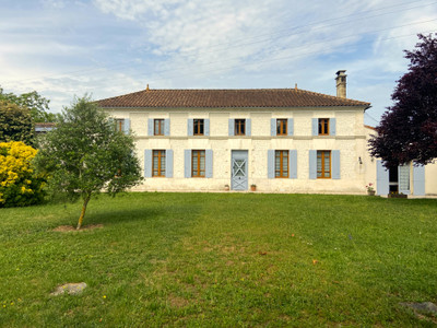 Maison à vendre à Baignes-Sainte-Radegonde, Charente, Poitou-Charentes, avec Leggett Immobilier