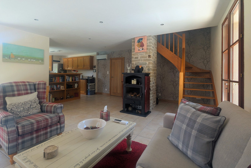 French property for sale in Saint-Pierre-de-Frugie, Dordogne - €290,000 - photo 2