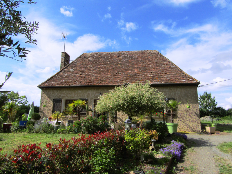 Maison à vendre à Maresché, Sarthe - 279.500 € - photo 1