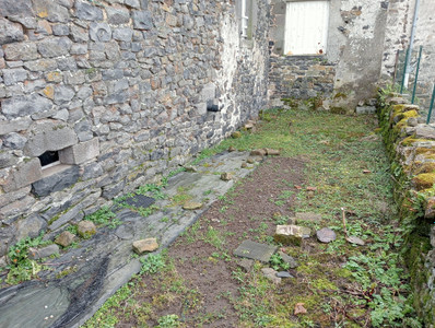 French property for sale in Mauriac, Cantal - €71,600 - photo 7