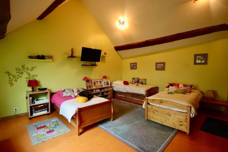 French property for sale in Varzy, Nièvre - €305,000 - photo 9