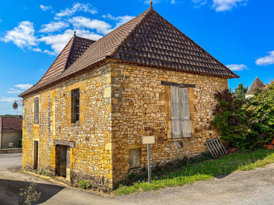French property for sale in Nabirat, Dordogne - €82,500 - photo 1