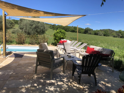 Provence: Renovated  farmhouse with tower shaped pigeon house --- new pool  --- ideal for Bed & Breakfast