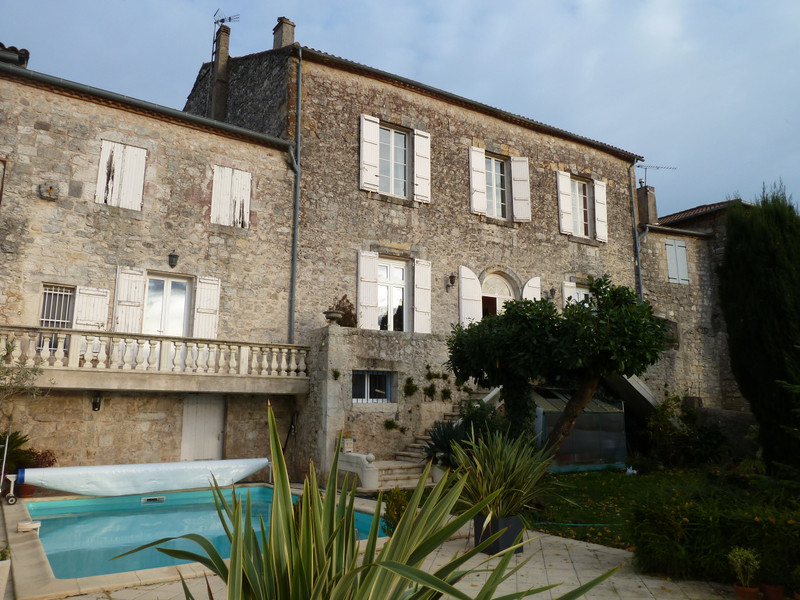 French property for sale in Agen, Lot-et-Garonne - &#8364;799,000 - photo 2