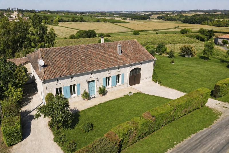 French property for sale in Berneuil, Charente - €470,640 - photo 0
