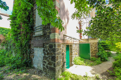 Commerce à vendre à Montreuil, Seine-Saint-Denis, Île-de-France, avec Leggett Immobilier