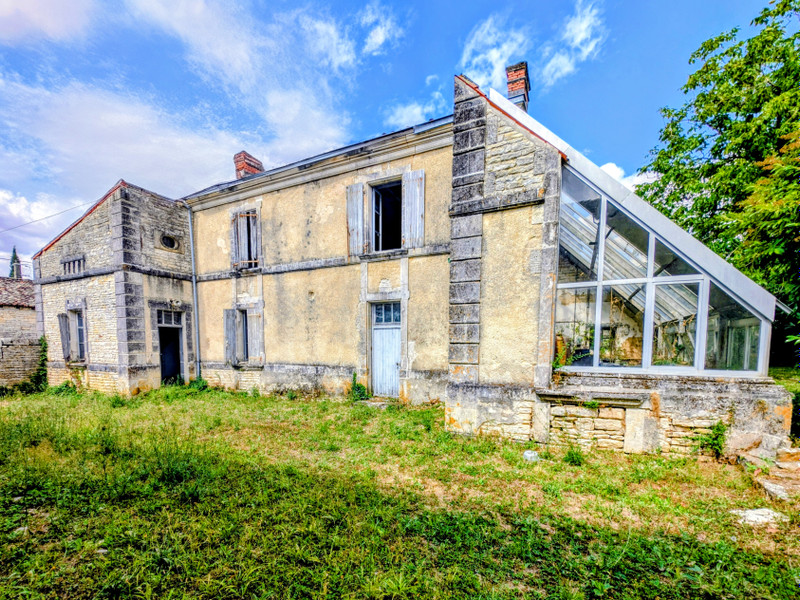 French property for sale in Aubigné, Deux-Sèvres - €319,000 - photo 9