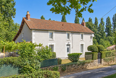 house for sale in Deux-Sèvres