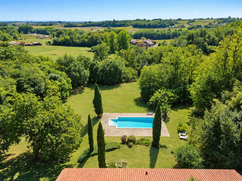 French property for sale in Mombrier, Gironde - €420,000 - photo 1