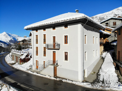 Ski property for sale in Saint Martin de Belleville - €1,595,000 - photo 0