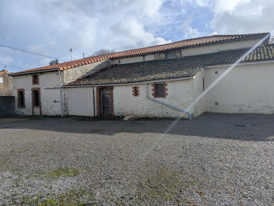 French property for sale in Montrevault-sur-Èvre, Maine-et-Loire - €329,950 - photo 9
