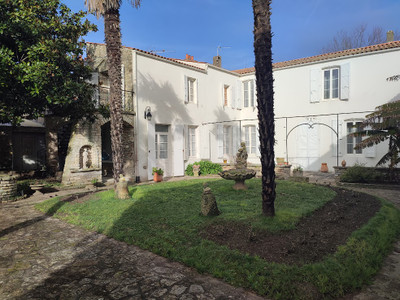 Maison à vendre à Le Château-d'Oléron, Charente-Maritime, Poitou-Charentes, avec Leggett Immobilier
