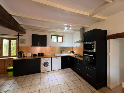 French property for sale in Saint-Just-Luzac, Charente-Maritime - €299,600 - photo 4