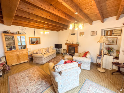 French property for sale in Breuil-Barret, Vendée - €109,000 - photo 1