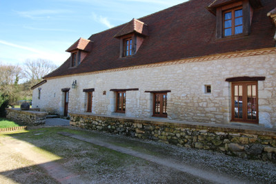 Maison à vendre à Sainte-Foy-de-Longas, Dordogne, Aquitaine, avec Leggett Immobilier