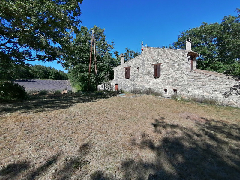 French property for sale in Vachères, Alpes-de-Hautes-Provence - &#8364;574,000 - photo 2