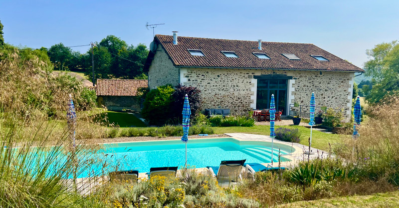 Maison à vendre à Bussière-Badil, Dordogne - 691.000 € - photo 1