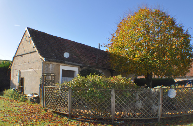 French property for sale in Gizeux, Indre-et-Loire - €288,900 - photo 2