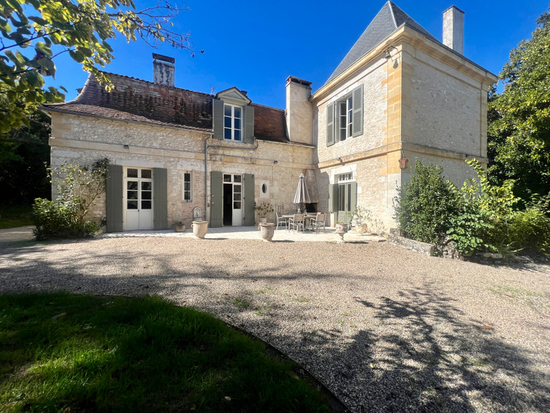 French property for sale in Saint-André-et-Appelles, Gironde - €1,300,000 - photo 2