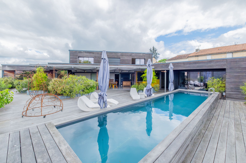 French property for sale in Angoulême, Charente - €689,000 - photo 1