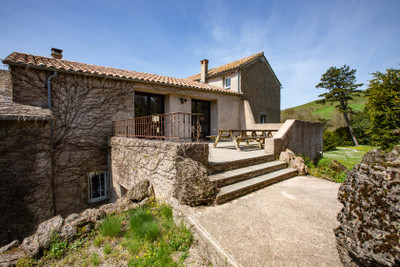 Maison à vendre à Castanet-le-Haut, Hérault, Languedoc-Roussillon, avec Leggett Immobilier