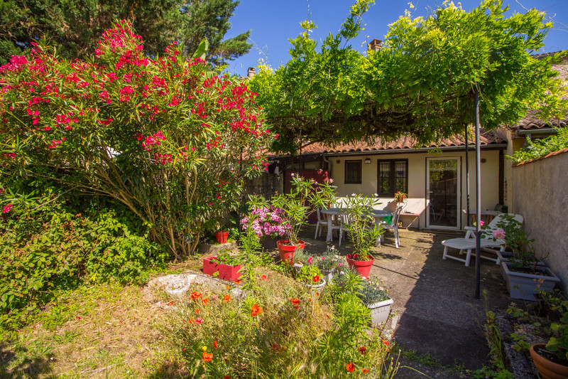 French property for sale in Angoulême, Charente - €152,000 - photo 12