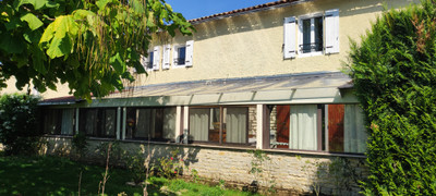 house for sale in Deux-Sèvres