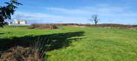 Propriété à vendre à Saint-Pierre-d'Exideuil, Vienne - 99 000 € - photo n°2