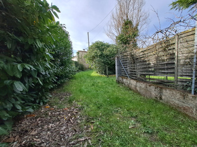 French property for sale in Longré, Charente - €71,500 - photo 9