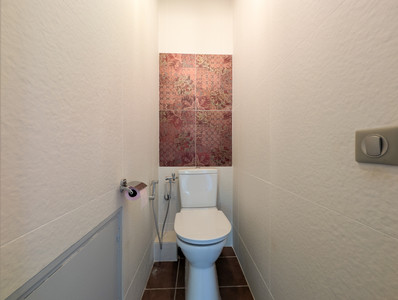 French property for sale in Nice, Alpes-Maritimes - €435,000 - photo 8