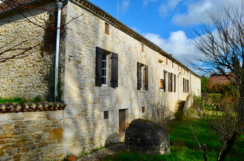 French property for sale in Pellegrue, Gironde - &#8364;372,500 - photo 2