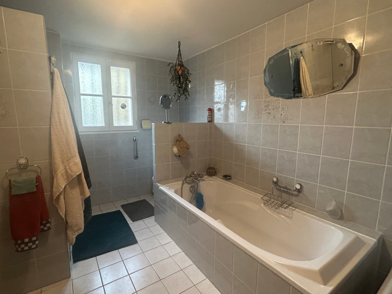 French property for sale in Curac, Charente - €267,500 - photo 7