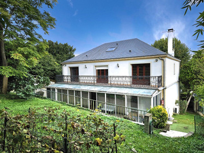 house for sale in Val-de-Marne