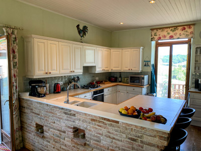 French property for sale in Chalais, Charente - €344,650 - photo 4